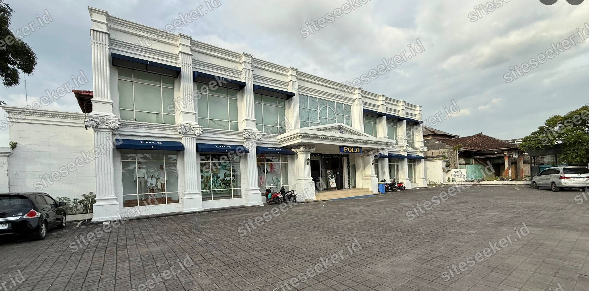 POLO tanah kilap BALI